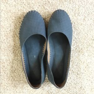 Adam Tucker fab ballet flats in denim blue w/signature saddle-stitching!!